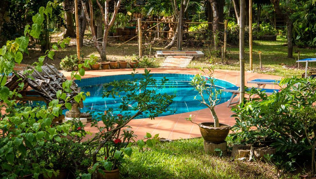 Sang Tong Huts Hotel Mae Hong Son Ngoại thất bức ảnh