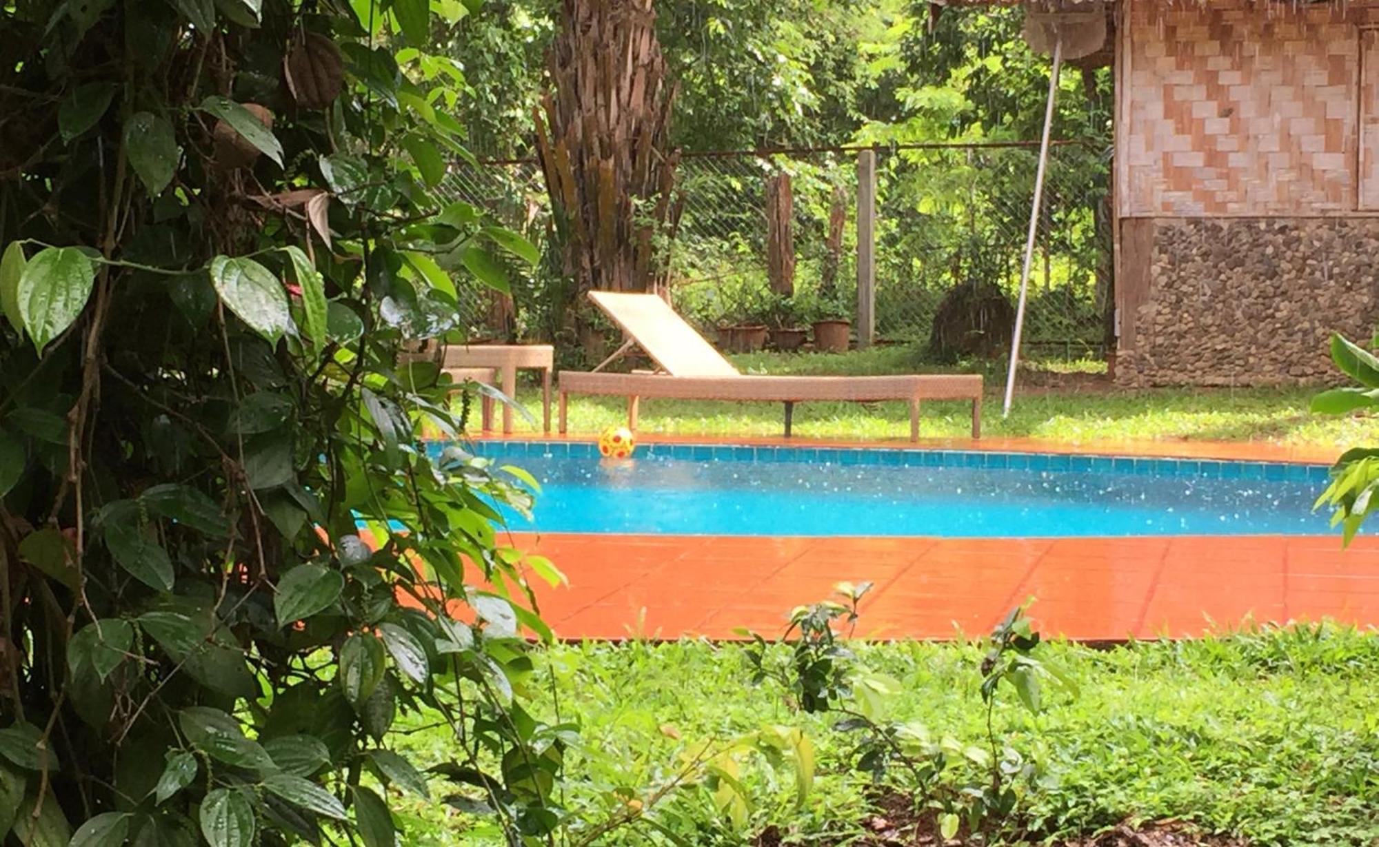 Sang Tong Huts Hotel Mae Hong Son Ngoại thất bức ảnh