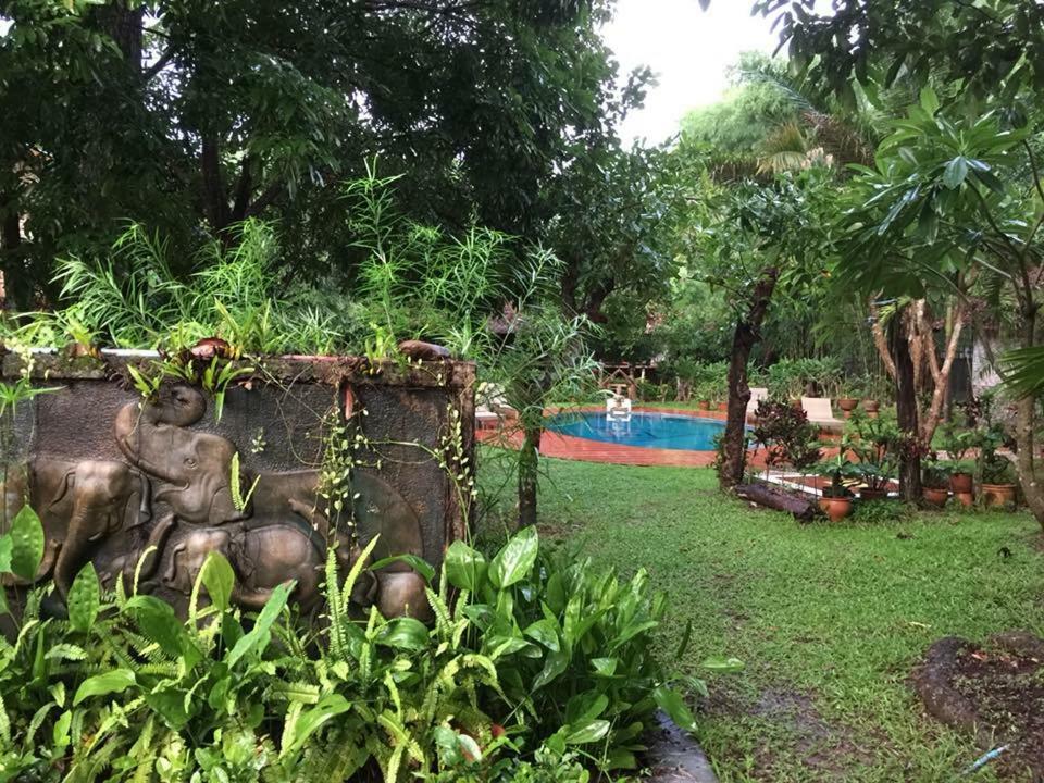 Sang Tong Huts Hotel Mae Hong Son Ngoại thất bức ảnh